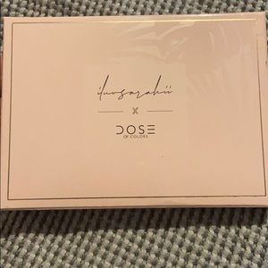 Dose eyeshadow palette